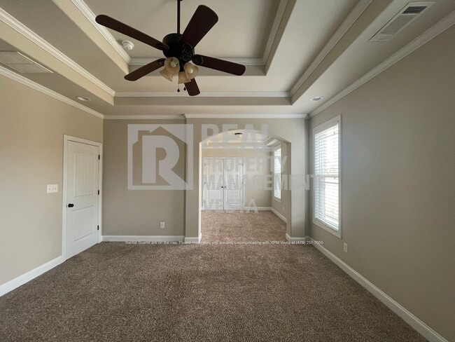 Building Photo - 904 Rainbow Springs Rd