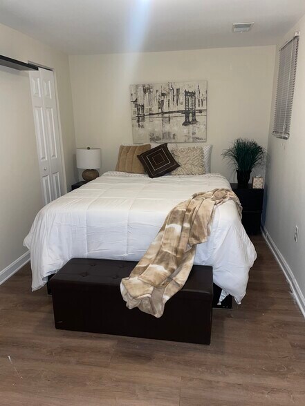 Building Photo - 2408 N Capitol St NW