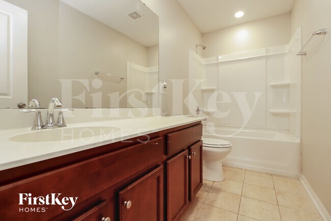 Building Photo - 353 Bradley Bend Dr