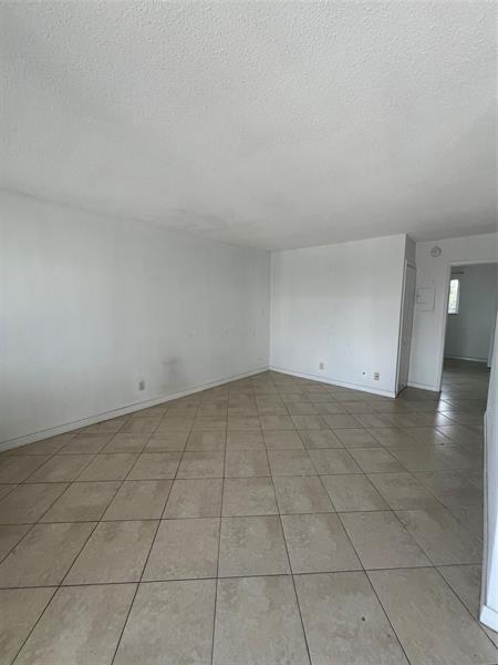 Building Photo - 1818 E Oakland Park Blvd