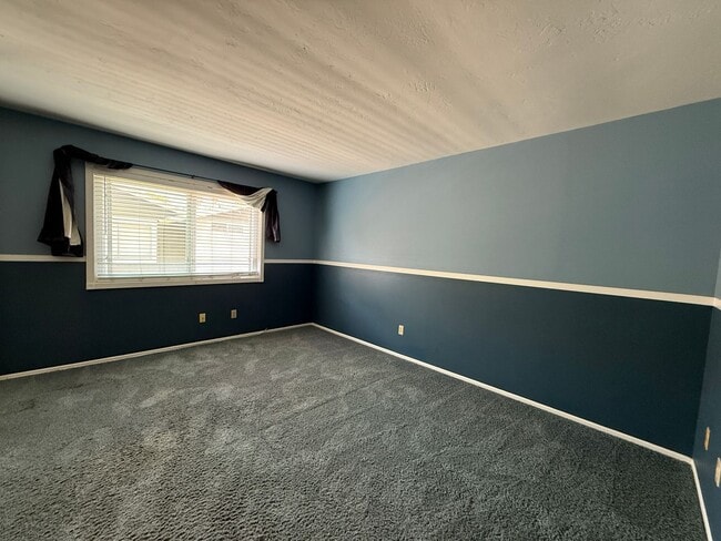 Building Photo - Beautiful Two Bedroom Townhome in San Luis Rey