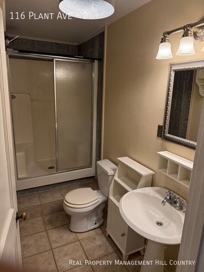 Building Photo - 116 N Plant Ave