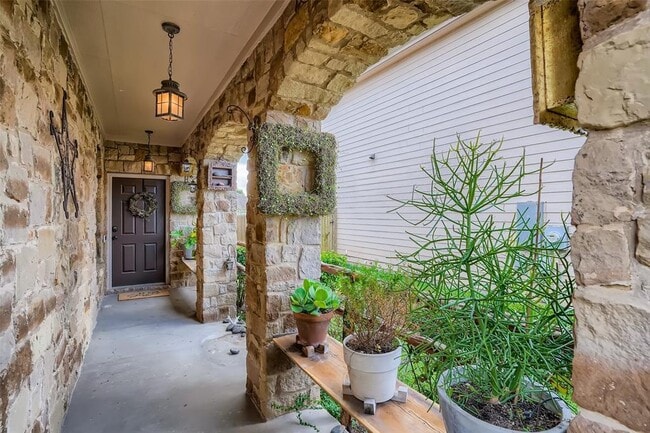 Building Photo - 1639 Bayland St