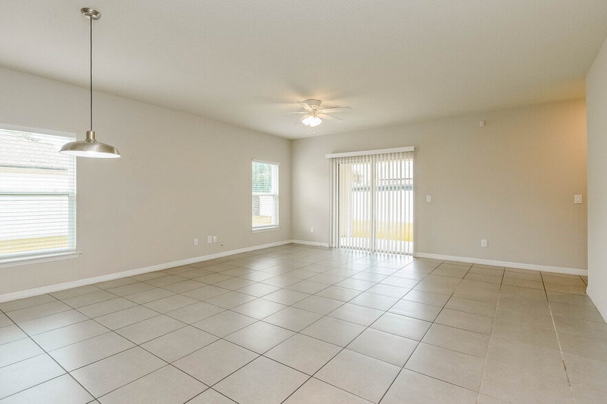 Building Photo - 670 Basingstoke Ct