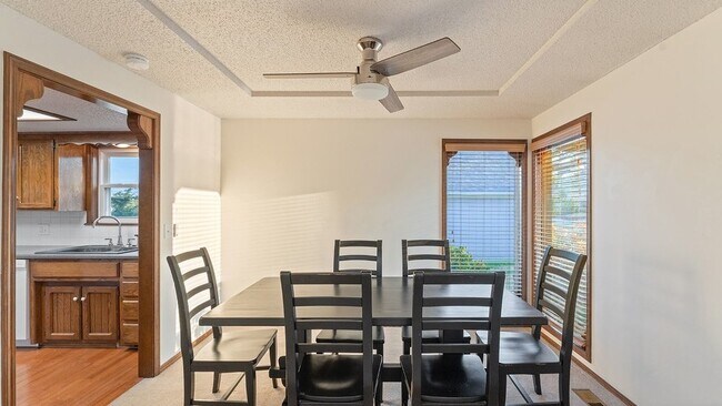 Building Photo - 403 S 37th St