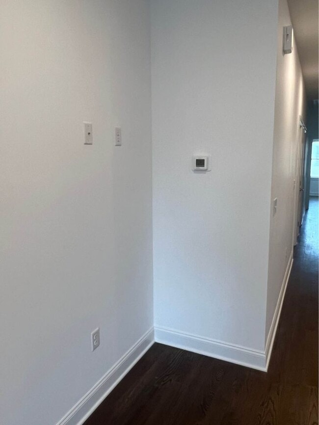 Building Photo - 16 Stevens Ave