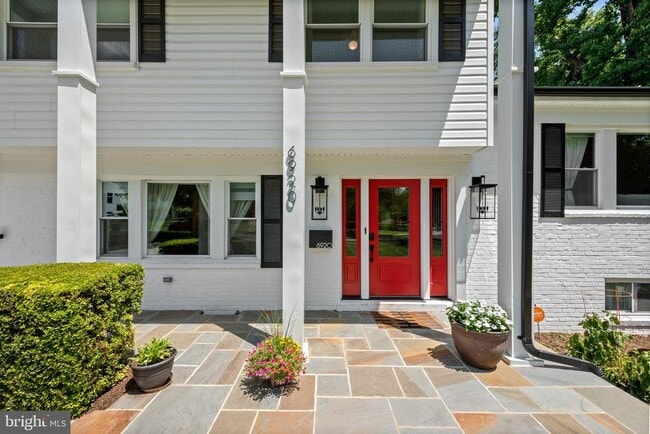 Building Photo - 6920 Poppy Dr
