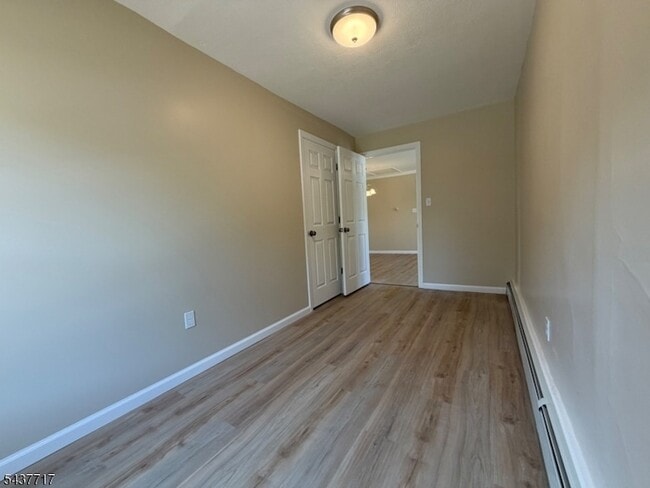 Building Photo - 28 Diller Ave