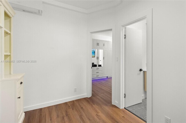 Building Photo - 1009 Meridian Ave