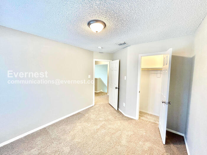 Building Photo - 1404 Ardmore Dr