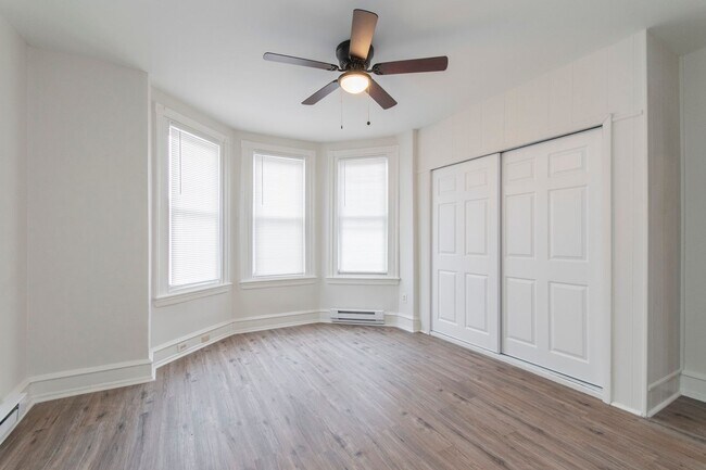 Building Photo - Beautiful 3-Bed/1.5 Bath Home Located in N...