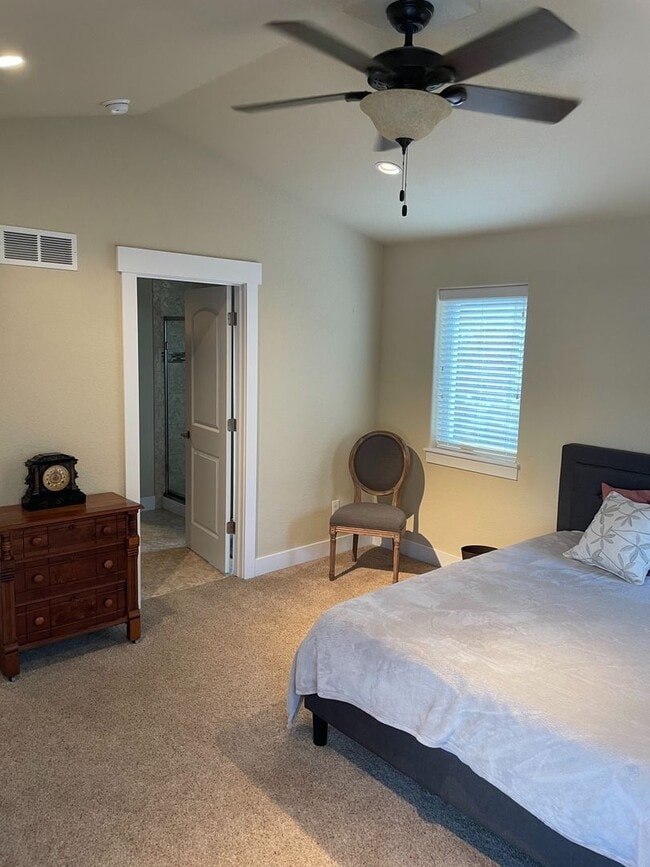 Building Photo - Beautiful 4 Bed 3 Bath House in Northeast Fort Collins!