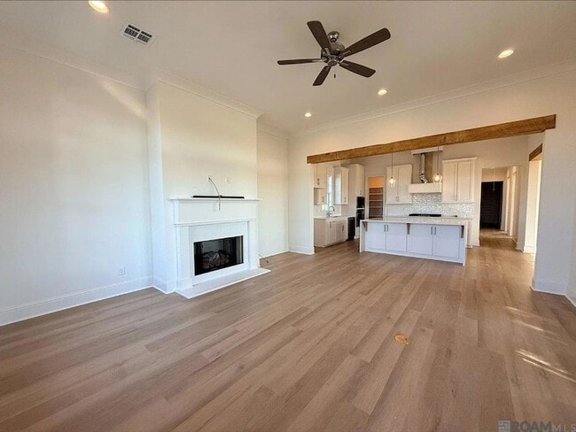Building Photo - 7671 Dearborne Dr