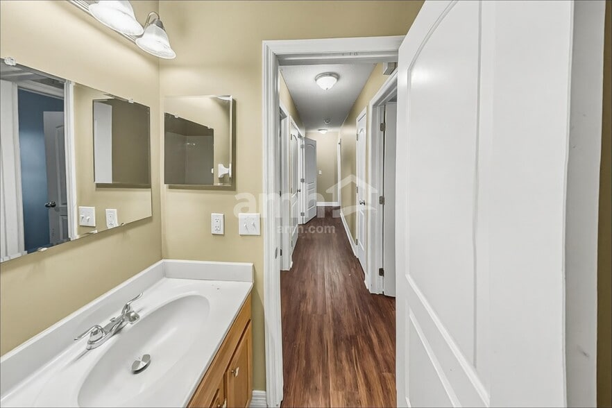 Building Photo - 8502 Flowering Cherry Dr
