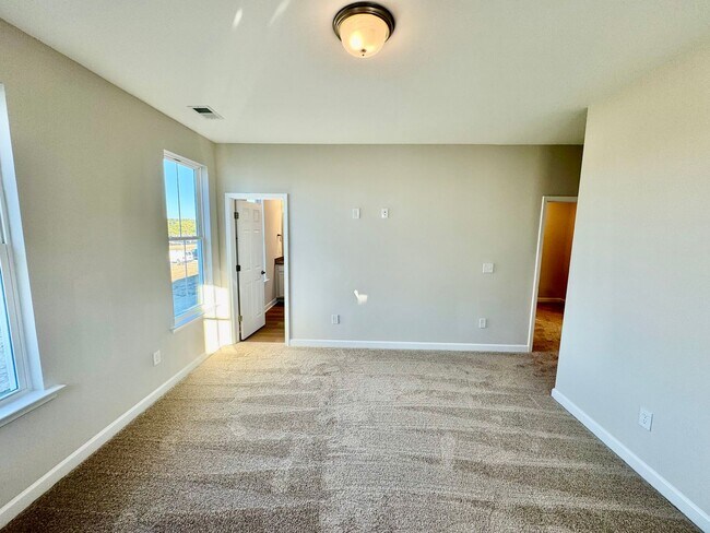 Building Photo - Discover Coastal Living at Its Finest in Marketview, Market Common – Now Leasing!