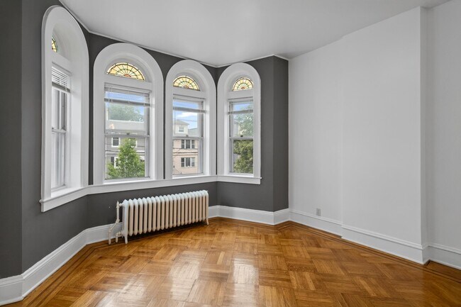 Building Photo - 114 Carlton Ave