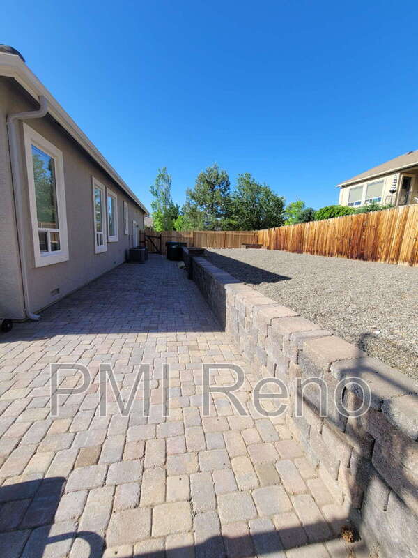 Building Photo - 5815 Slate Dr