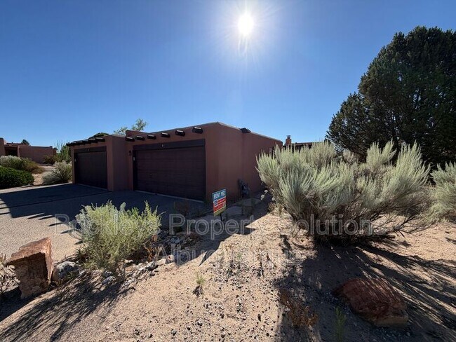 Building Photo - 2 Cochiti Trail