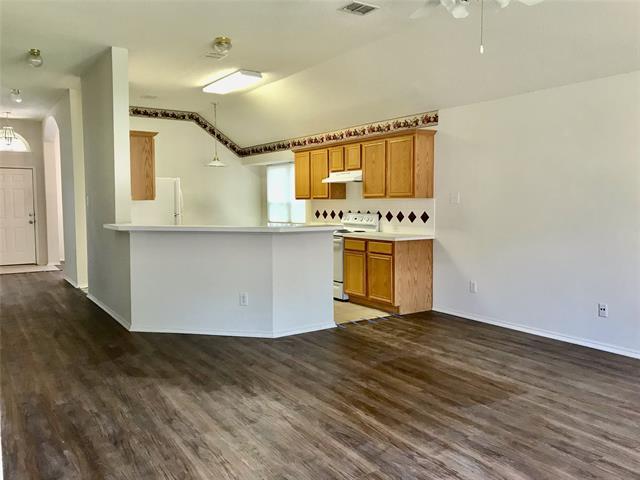 Building Photo - 101 Trailwood Dr