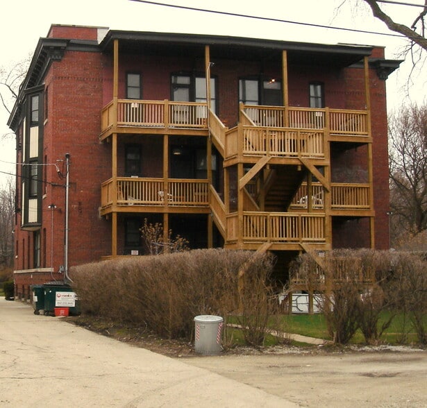 Building Photo - 714 Foster St