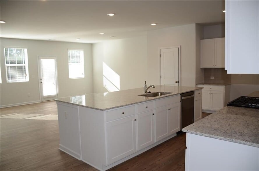 Building Photo - 1331 Pt Pl Dr