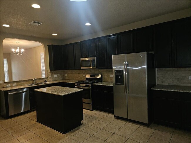 Building Photo - 534 Christopher's Cove