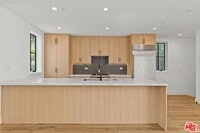 Building Photo - 5540 Tova Rd