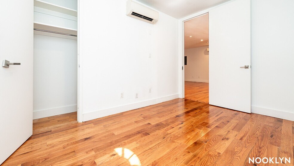 Building Photo - 620 Parkside Ave