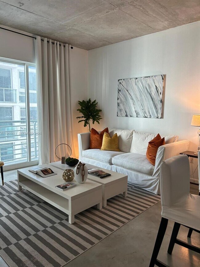 Building Photo - 234 NE 3rd St