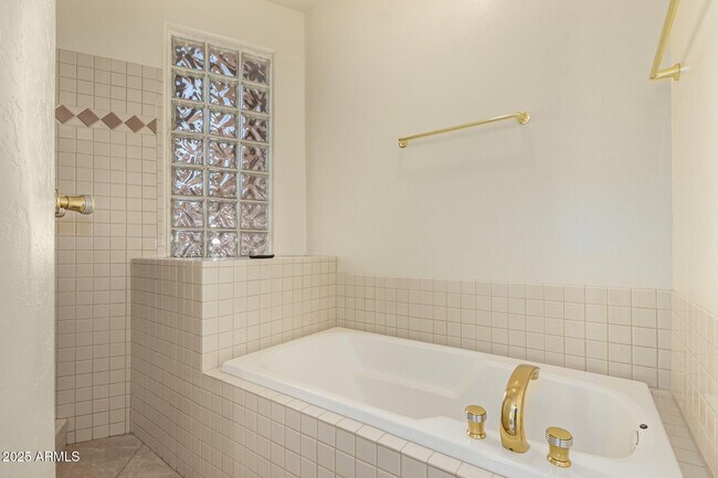 Building Photo - 15048 N Elena Dr