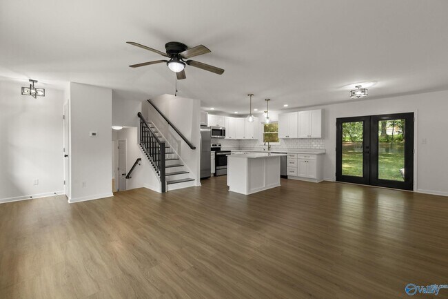 Building Photo - 1007 Cardinal Ave