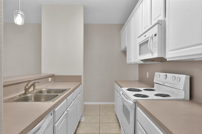 Building Photo - 180 Binnacle Ct
