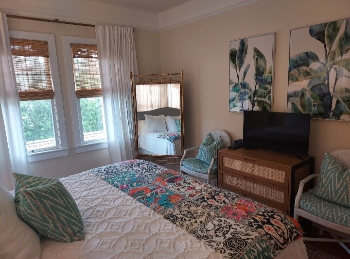 Building Photo - 248 Park Ave