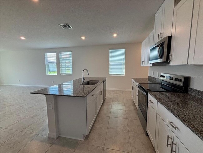 Building Photo - 5526 Clove Row