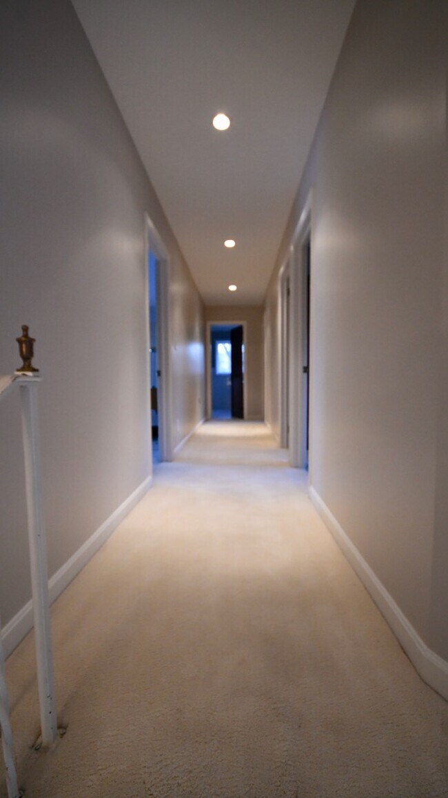 Building Photo - 5755 Doncaster Dr