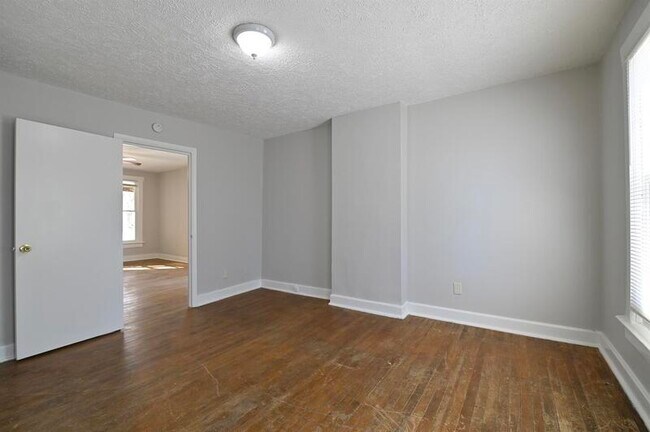 Building Photo - 4038 Seward St
