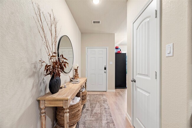 Building Photo - 9703 Paloma Creek Dr