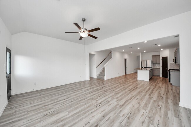 Building Photo - 20230 Creekdale Bend Dr