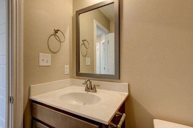 Building Photo - 1121 Cardinal Creek Dr