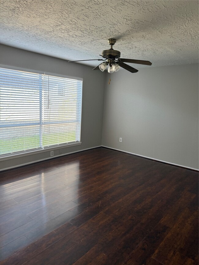 Building Photo - 6573 S Briar Bayou Dr