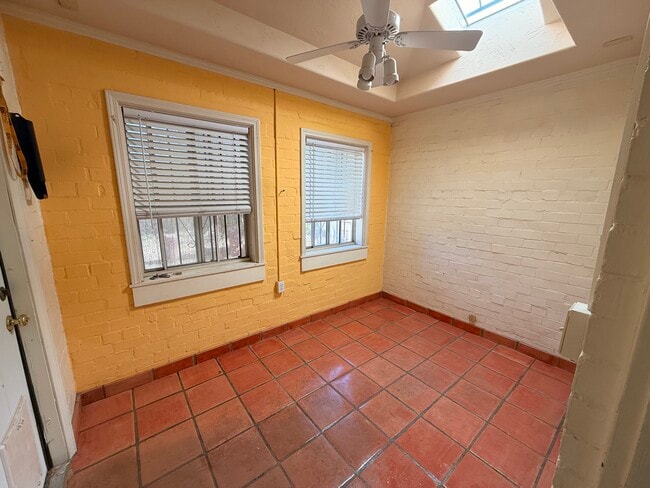 Building Photo - 3452 E Willard St