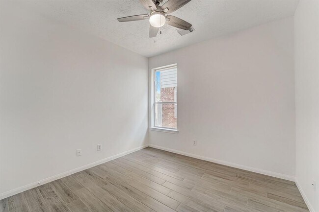 Building Photo - 25608 Thornhill Creek Ct