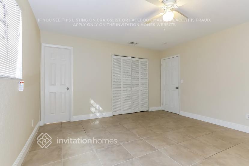 Building Photo - 7441 Douglas St