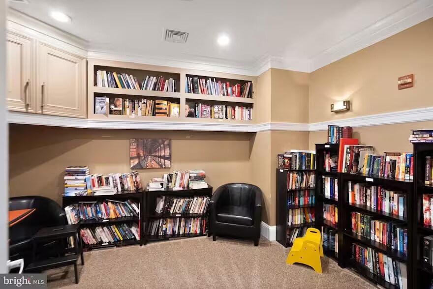 Building Photo - 2465 Army Navy Dr