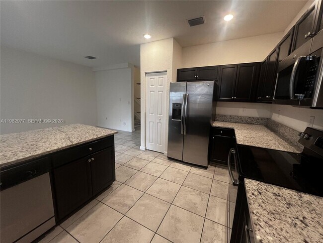 Building Photo - 11989 SW 150th Pl