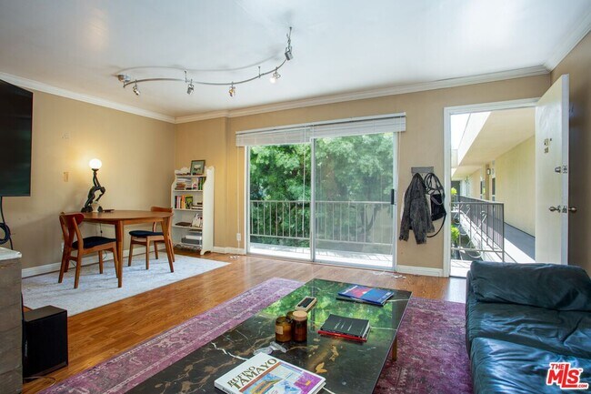 Building Photo - 2311 4th St