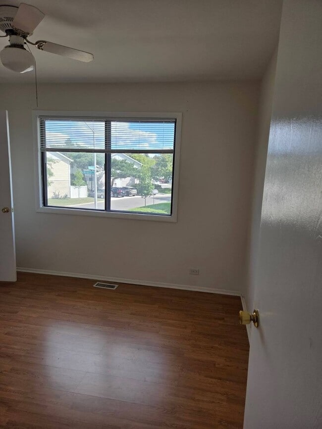 Building Photo - 724 Whitesail Dr