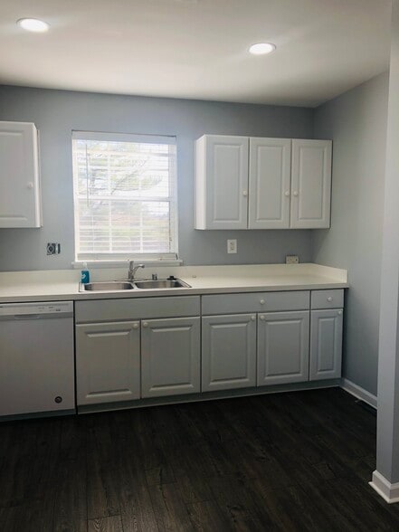 Kitchen - 1401 Key Pkwy