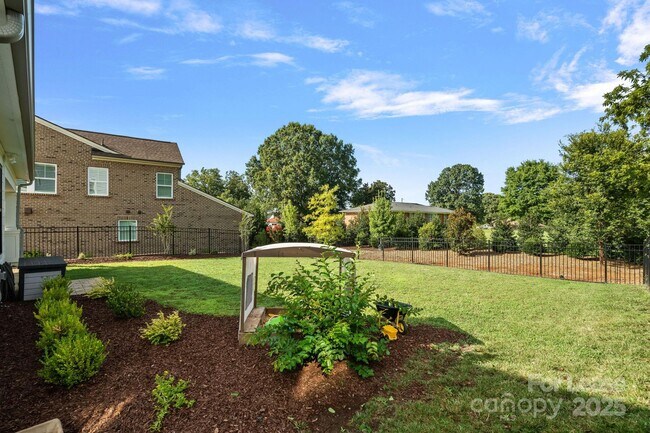 Building Photo - 12012 Huntson Reserve Rd