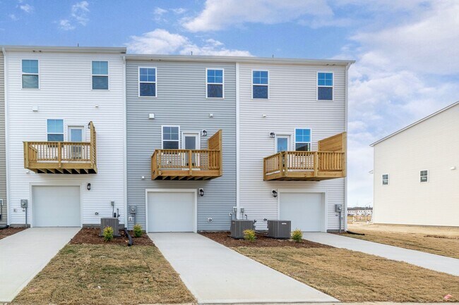Building Photo - 2437 Kasota Ln